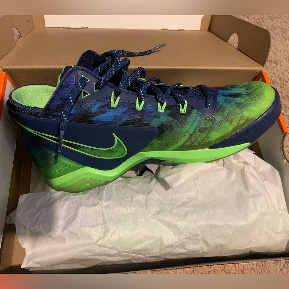 Nike zoom field general